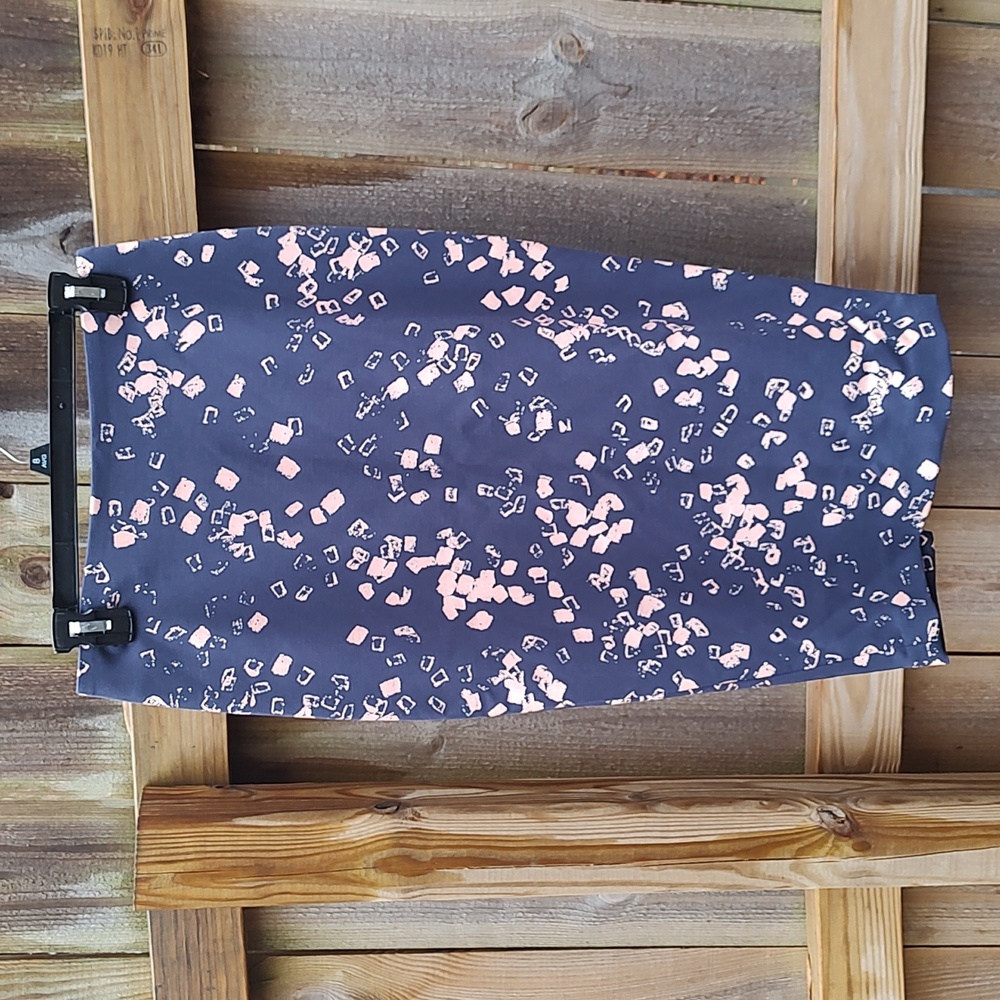 🏵️ Elizabeth and James Long Rogen Pencil Skirt NWT